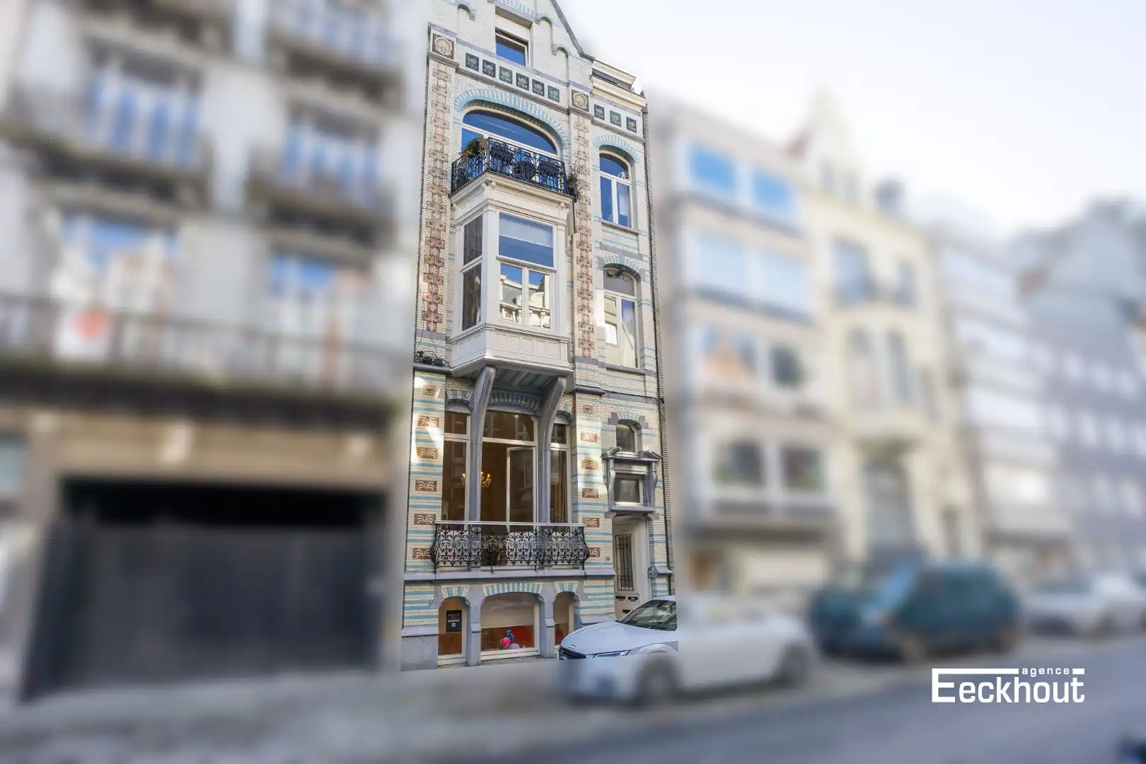 Uniek duplexappartement met 4 slaapkamers in bouwkundig erfgoedpand Villa Lina in centrum Oostende, vlakbij het stadspark foto 3