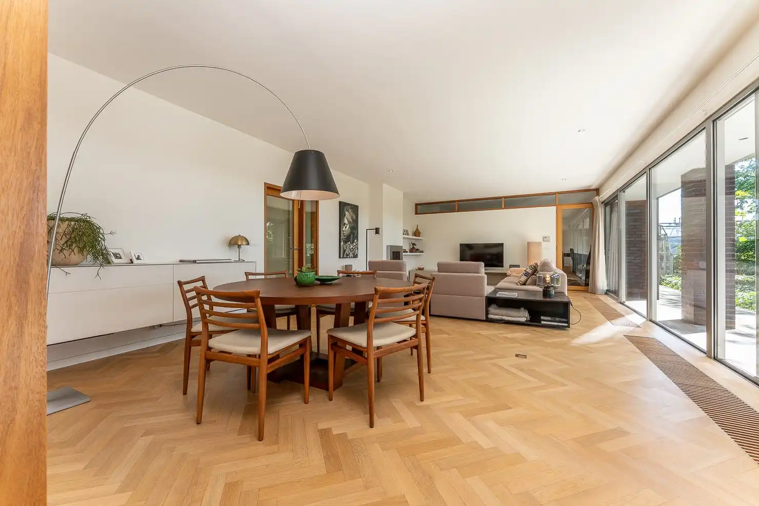 Unieke villa met praktijkmogelijkheid te Sijsele (Damme) foto 8