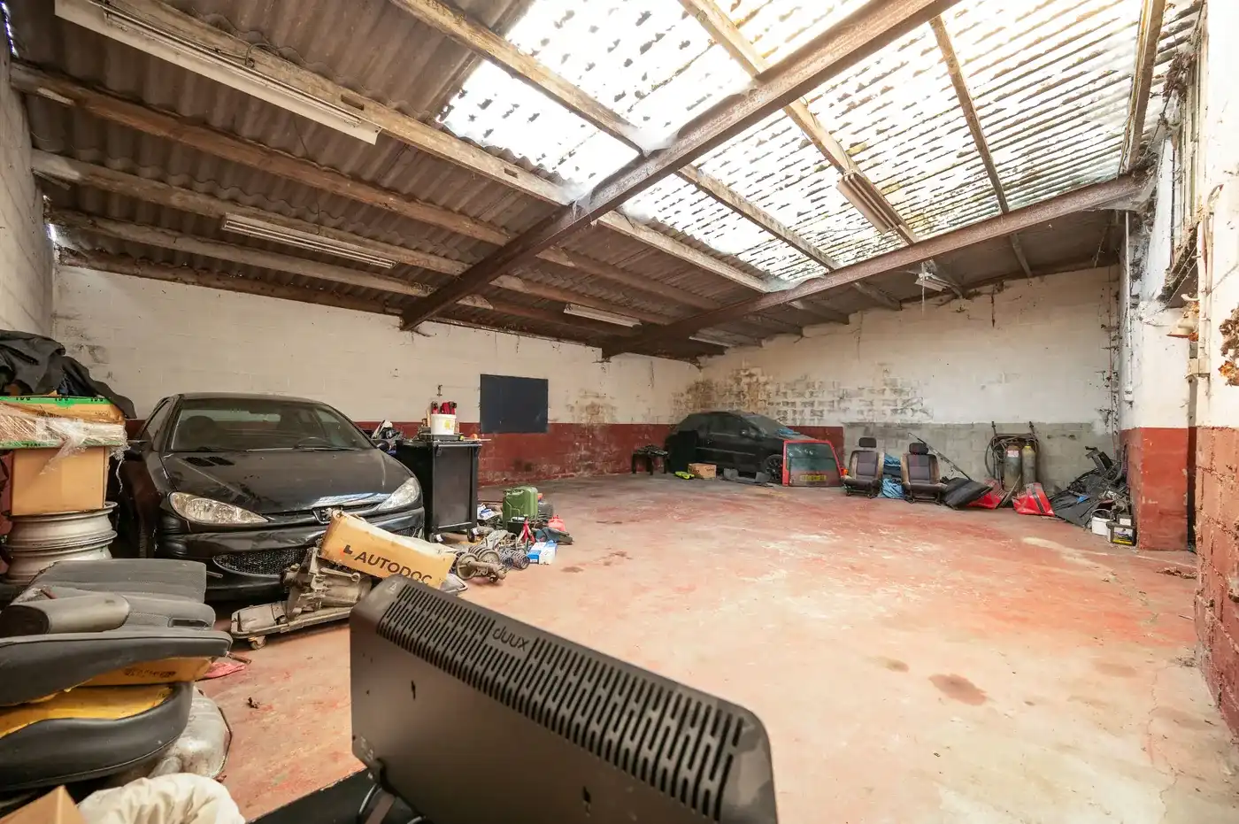 Verder te renoveren woning met grote hangar met 3 slpks foto 25