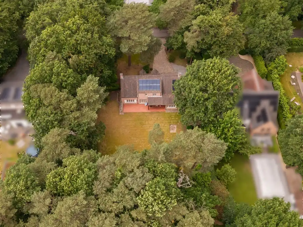 Klassieke villa op 2.233m² met zuid-georiënteerde tuin foto 24