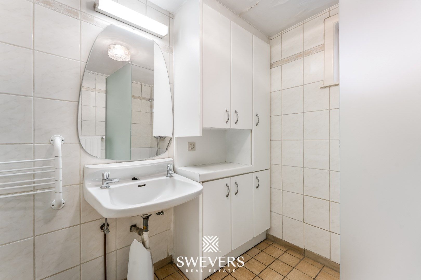 Te renoveren hoeve met charme op ruim perceel in Wellen foto 7