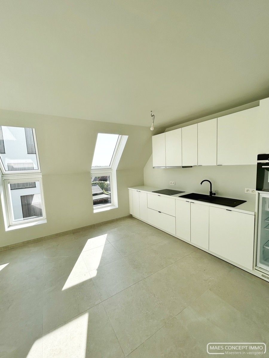 Nieuw appartement te huur centrum Anzegem, eigen parking, fietsenstalling foto 10