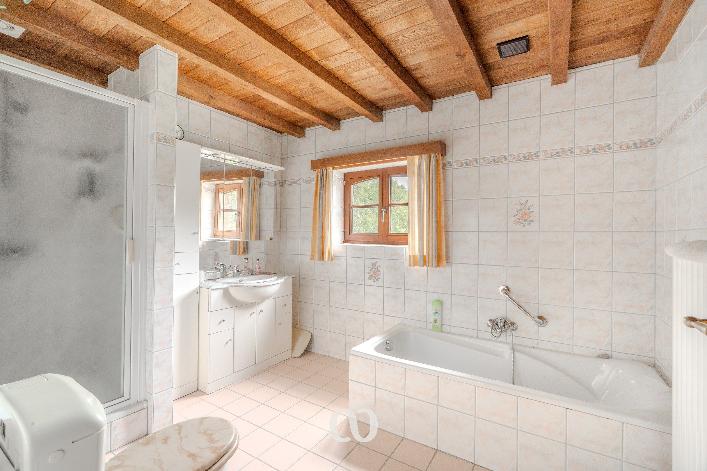 Subliem gelegen gerenoveerde hoeve foto 8