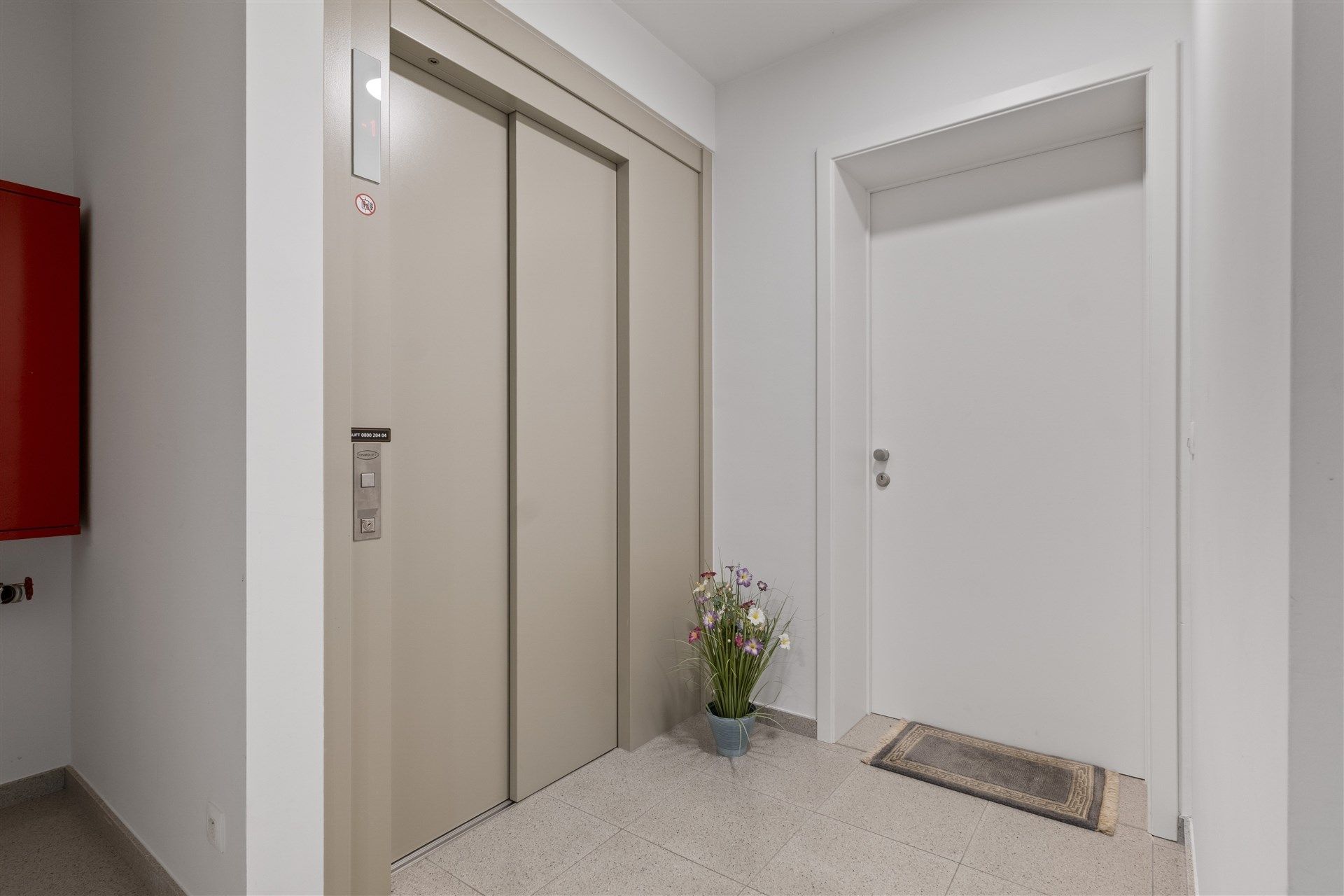 Prachtig gelijkvloersappartement met ondergrondse staanplaats.  foto 23