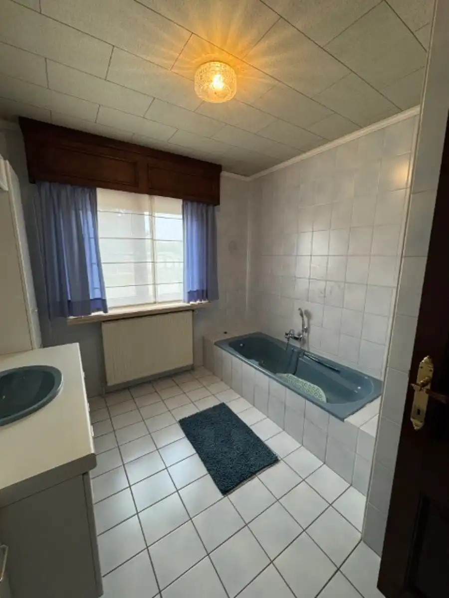 Ruime rustig gelegen villa foto 10