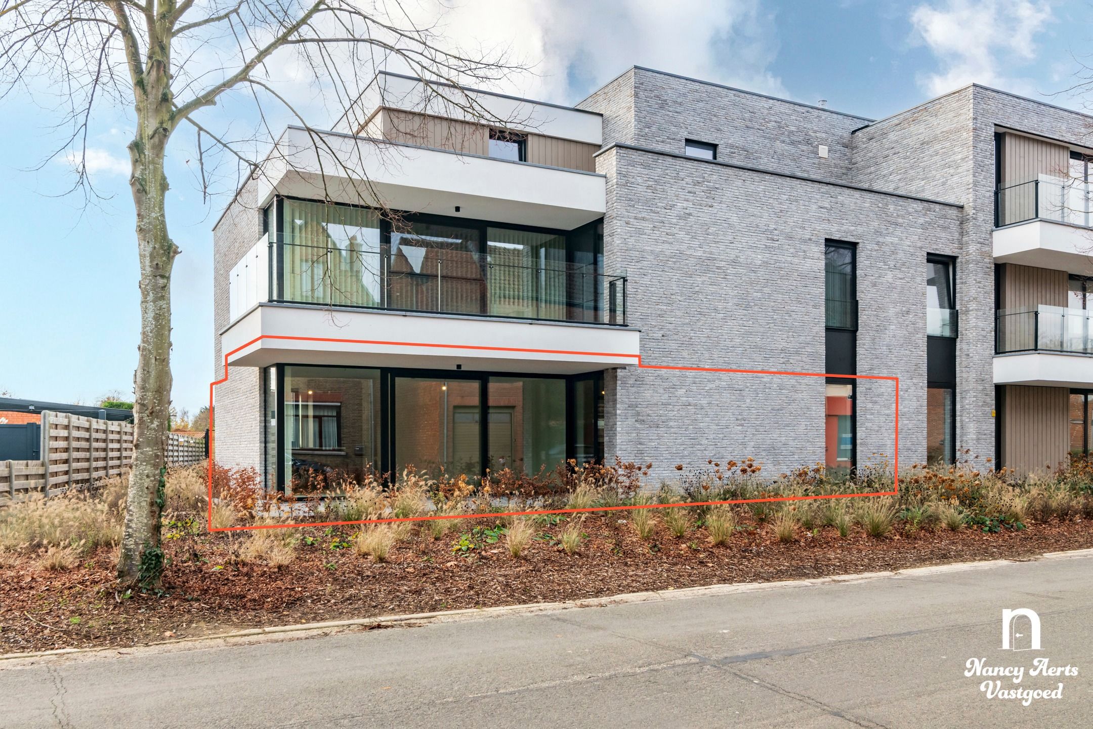 Nieuwbouwappartement met terras in het centrum van Beverlo foto {{pictureIndex}}