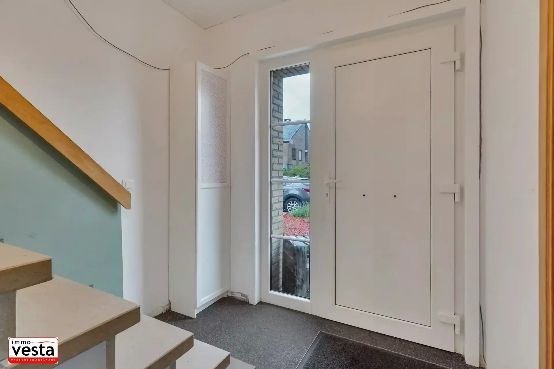 Ruime meergezinswoning met twee appartementen foto 3