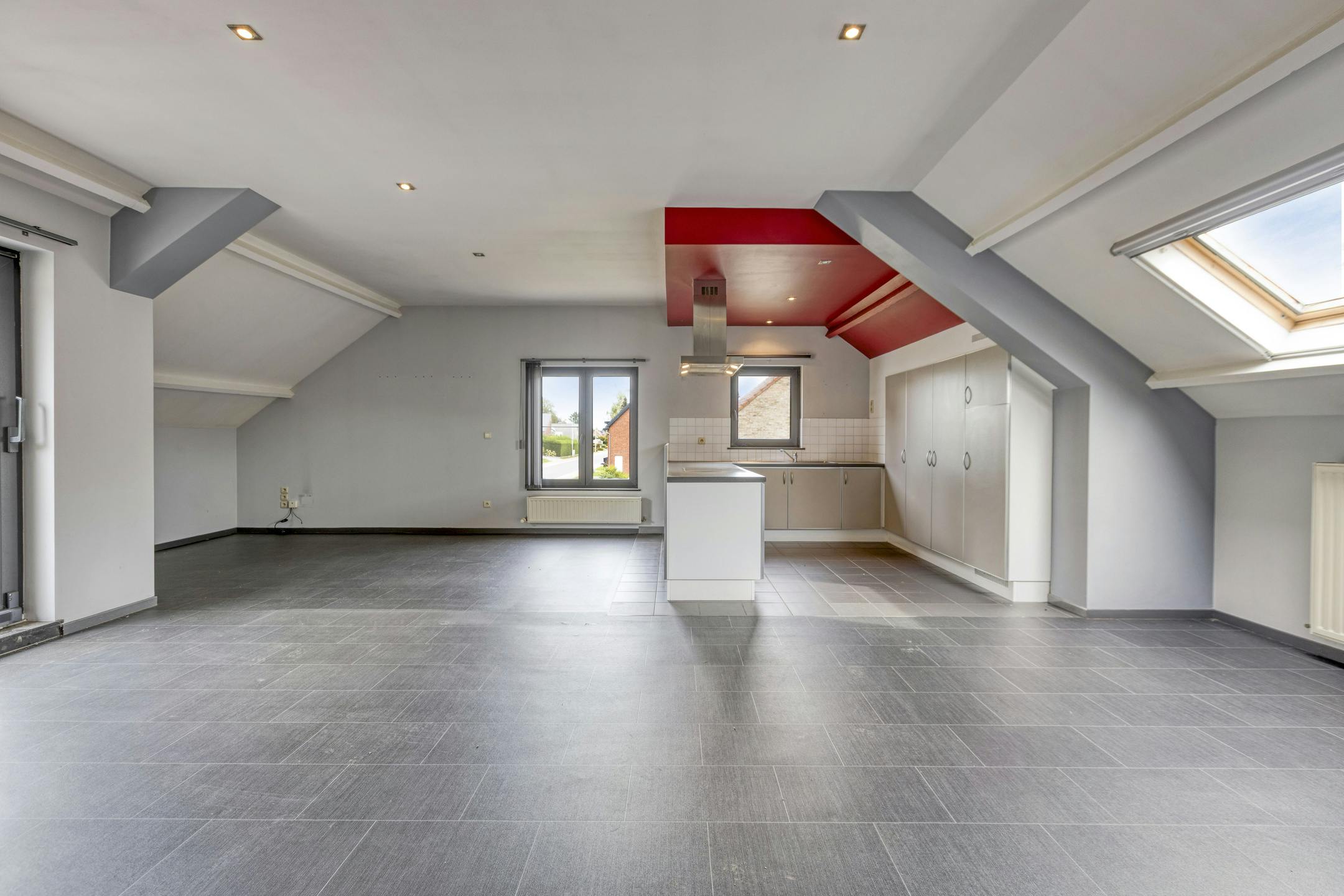 Opbrengsteigendom met 2 appartementen en hangaar te Lummen foto 29