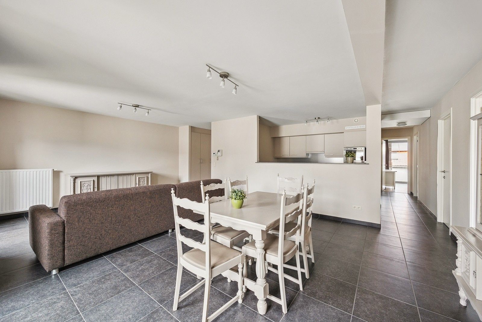 Appartement van 100m2 in hartje Antwerpen met 2 slaapkamers en 2 terrassen - gemeubeld en/of niet gemeubeld foto 4