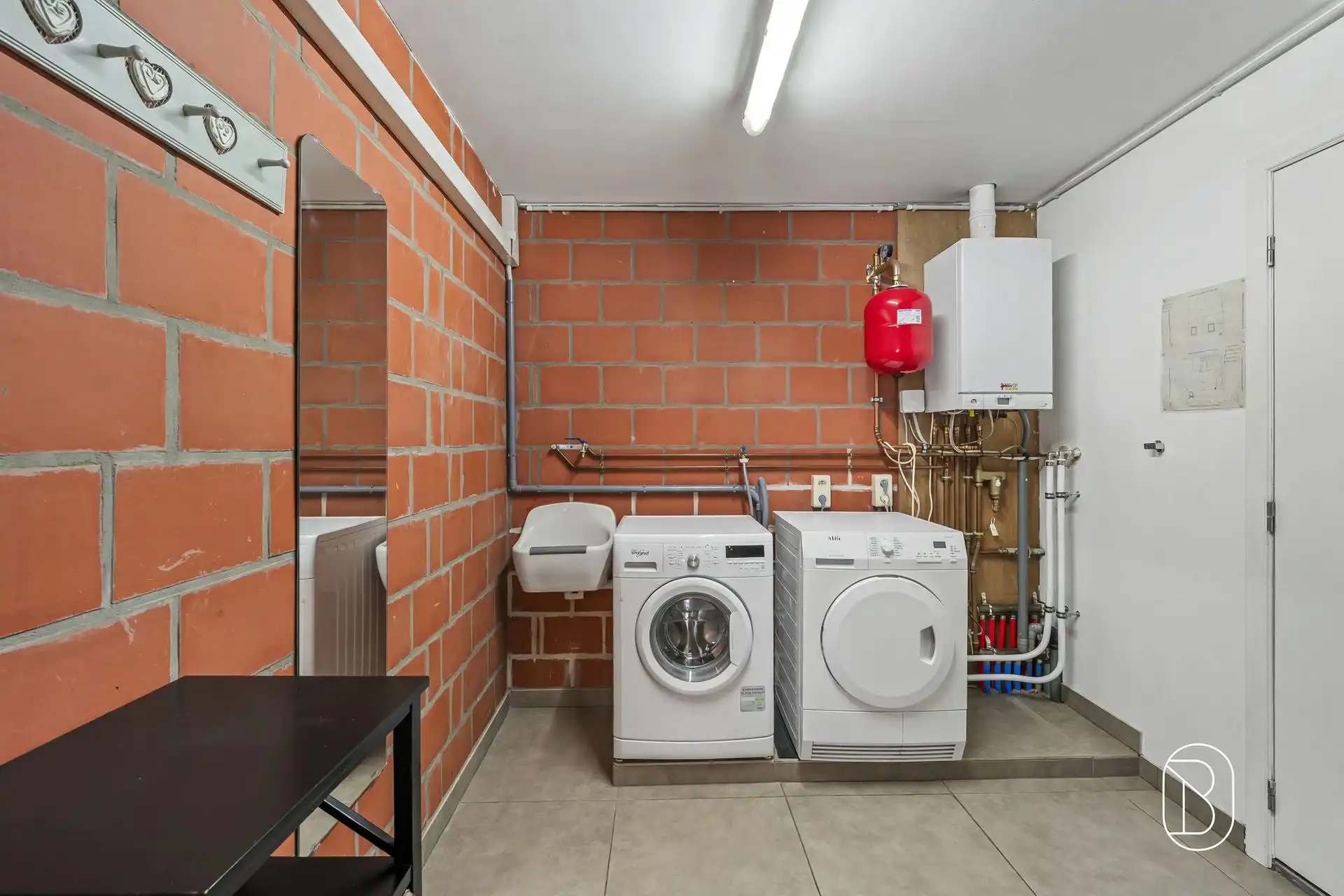 Leuk instapklaar huis met 2 SLK! foto 15