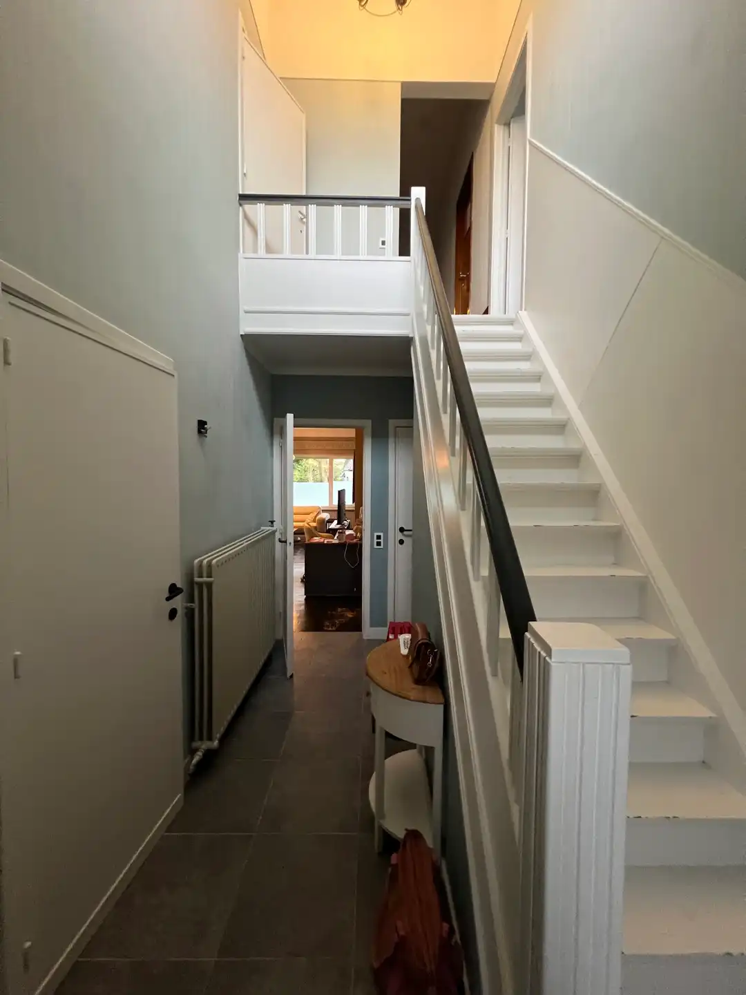 Ruime deels gerenoveerde villa met eclectische architectuur  foto 15