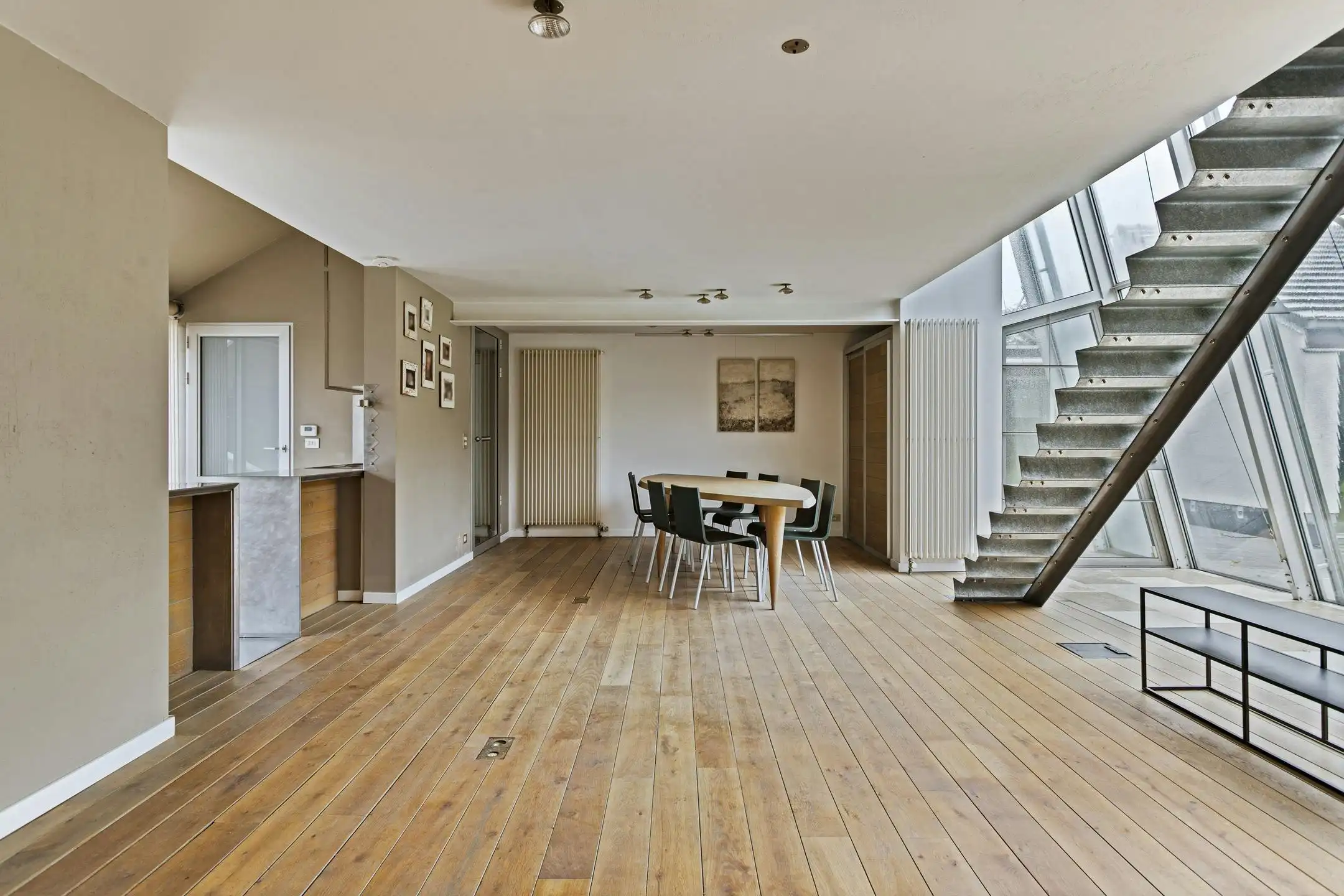 Ruime villa met praktijkruimte te koop in Sint-Baafs-Vijve foto 3