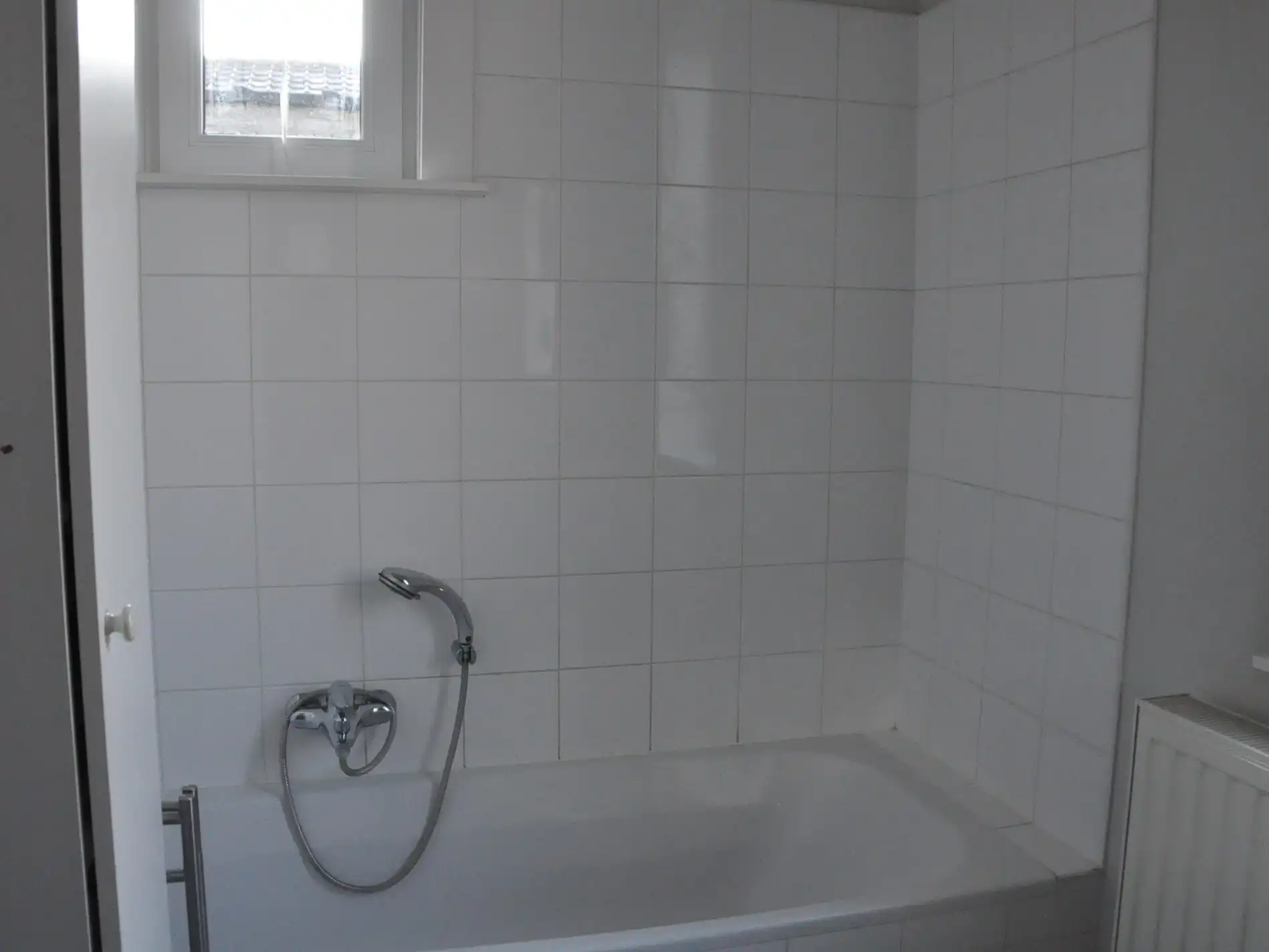 Verzorgde rijwoning met 3 slaapkamers, tuin en garage foto 7