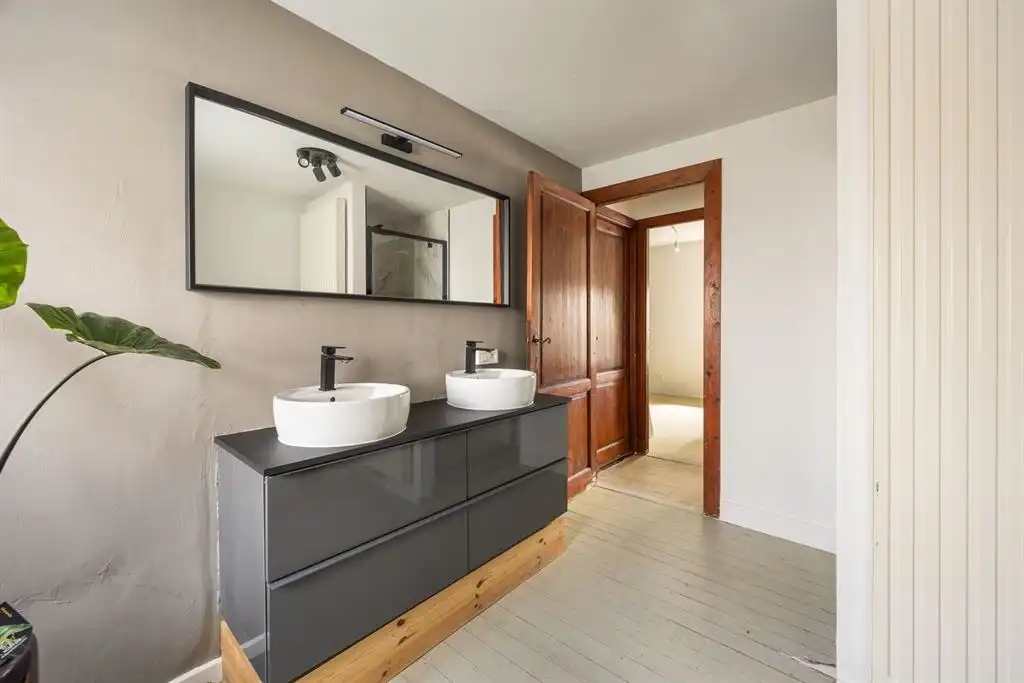 Instapklare woning met zonnige tuin dichtbij Rivierenhof foto 17