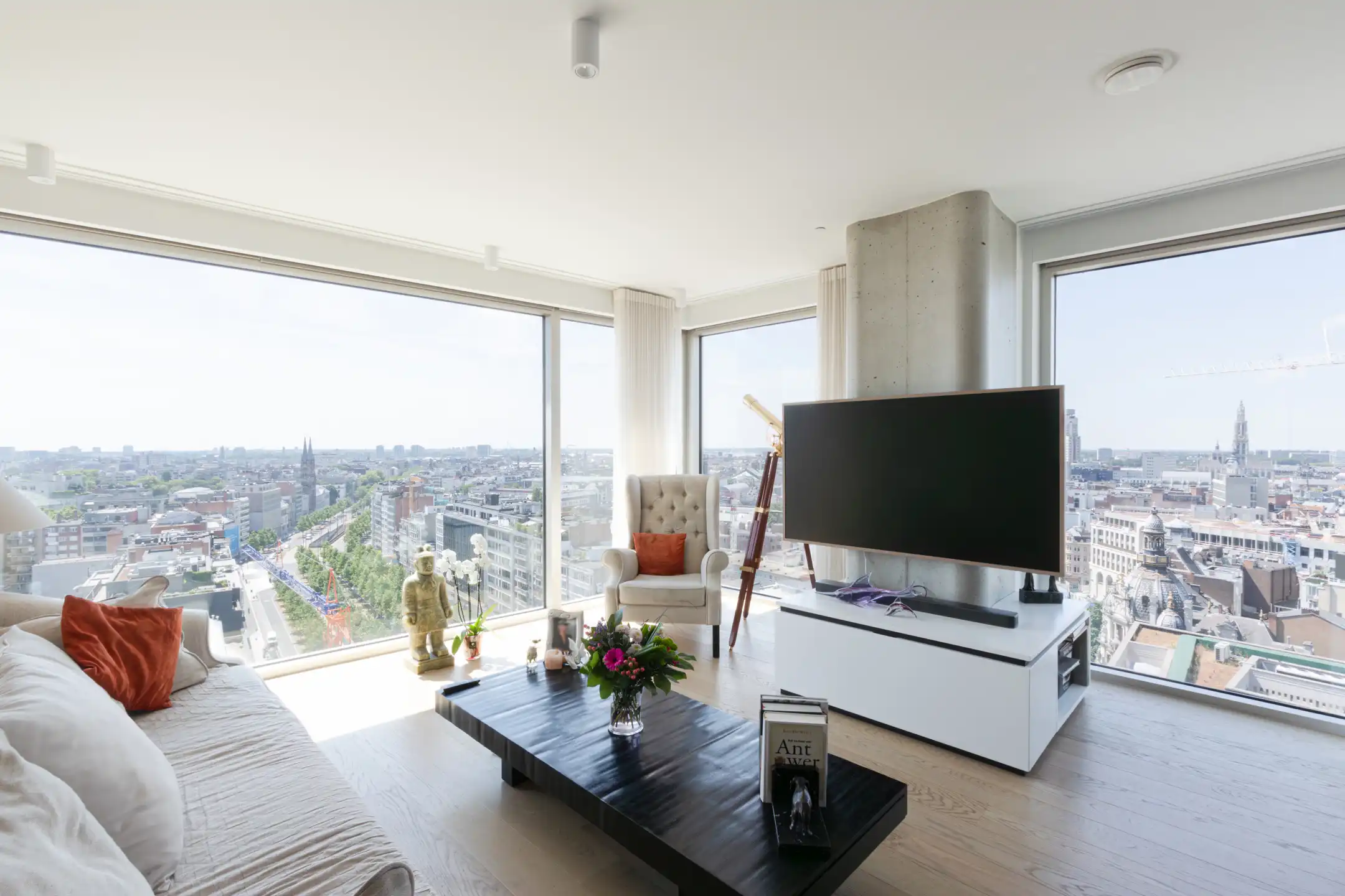 ANTWERPEN CENTRUM - Hoekappartement met panoramisch zicht foto 17