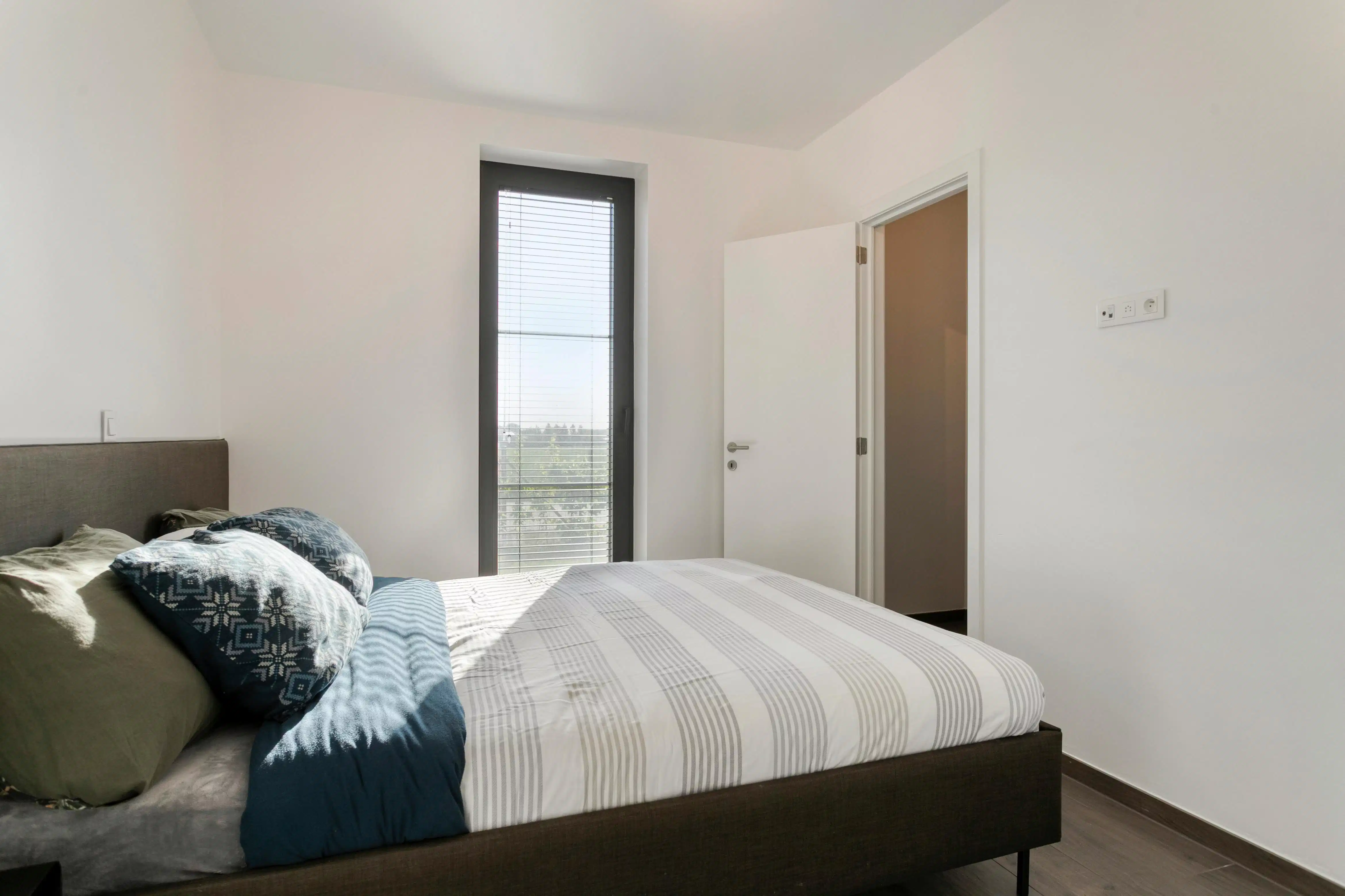 Gelijkvloers appartement met tuin te koop in Kruisem foto 9