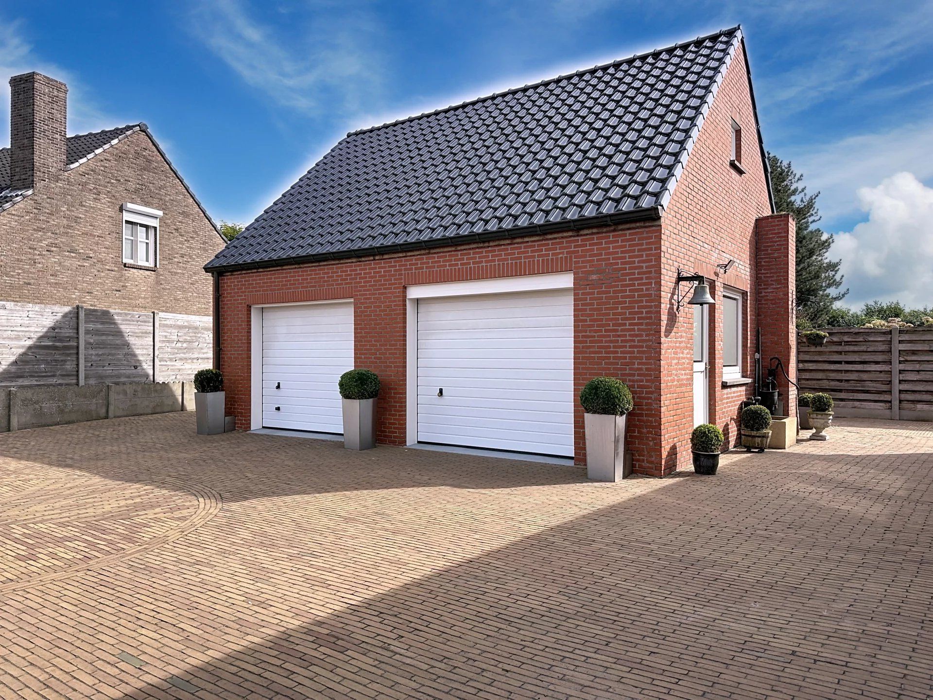 Mooie, vrijstaande woning gelegen op een perceelsgrootte van 9 are, met maar liefst 4 slaapkamers en een ruime dubbele garage. foto 31