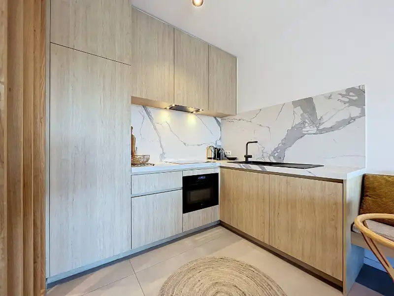 MODERN GELIJKVLOERSAPPARTEMENT OP DE ZEEDIJK VAN OOSTUDINKERKE foto 14