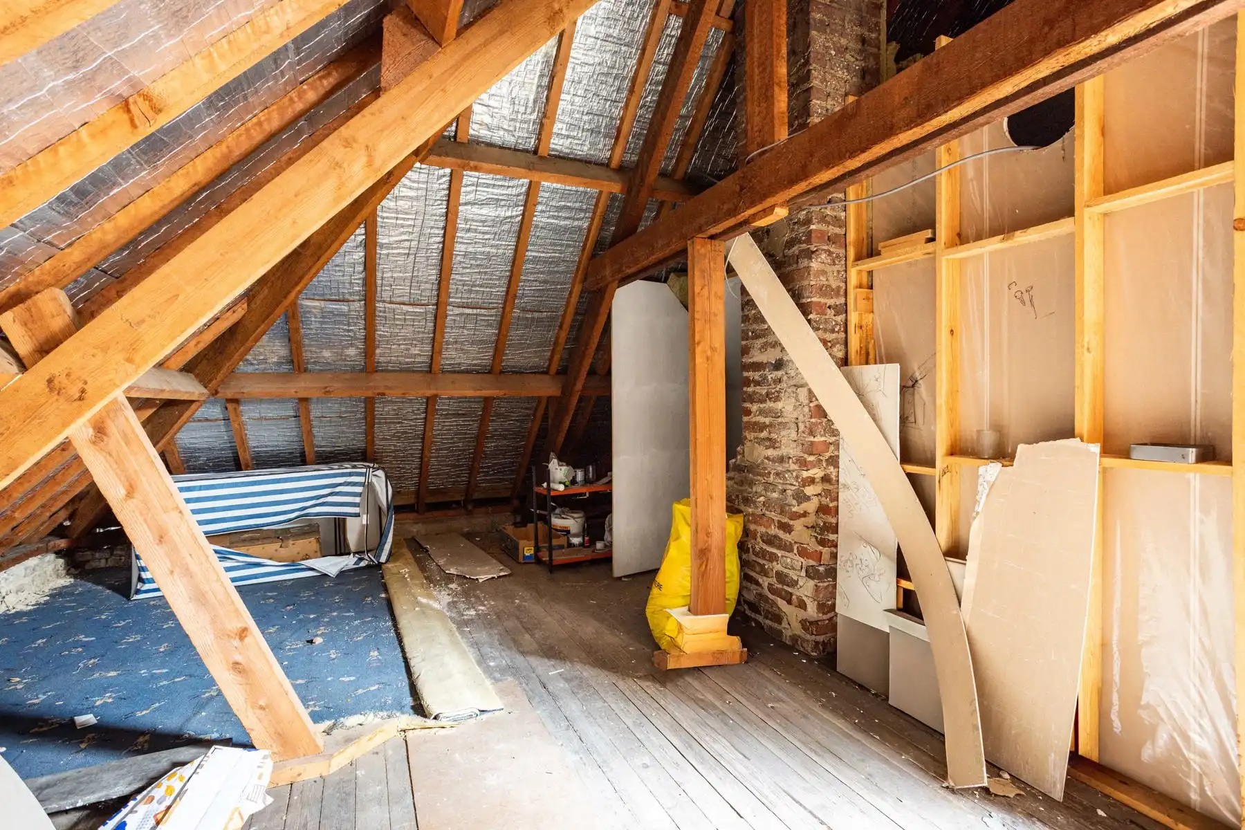 Te renoveren pand te Aaigem! foto 20