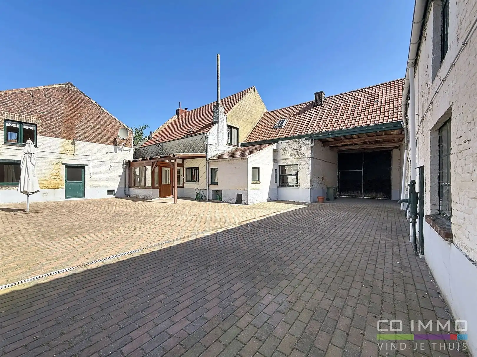 Te renoveren vierkantshoeve met tuin, opp 28a 53ca foto 5