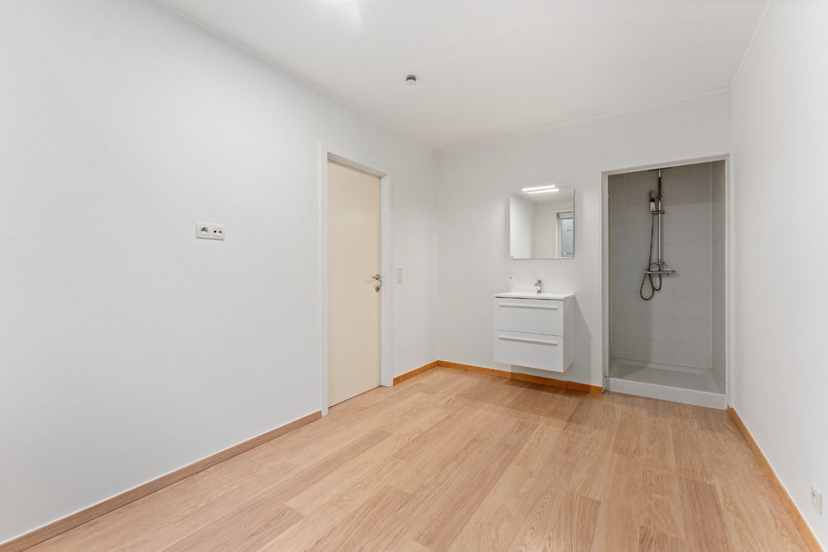 Instapklaar appartement met 2 slaapkamers te koop foto 17