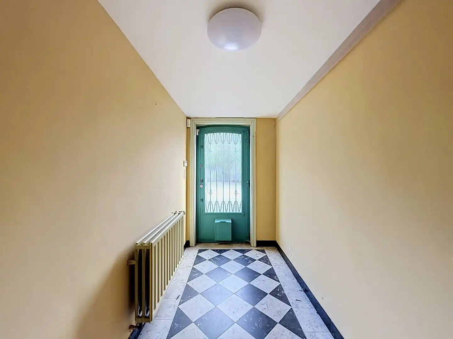 Ruime bel-etagewoning met 4 slaapkamers en grote zuidoostgerichte tuin in Leuven foto 3