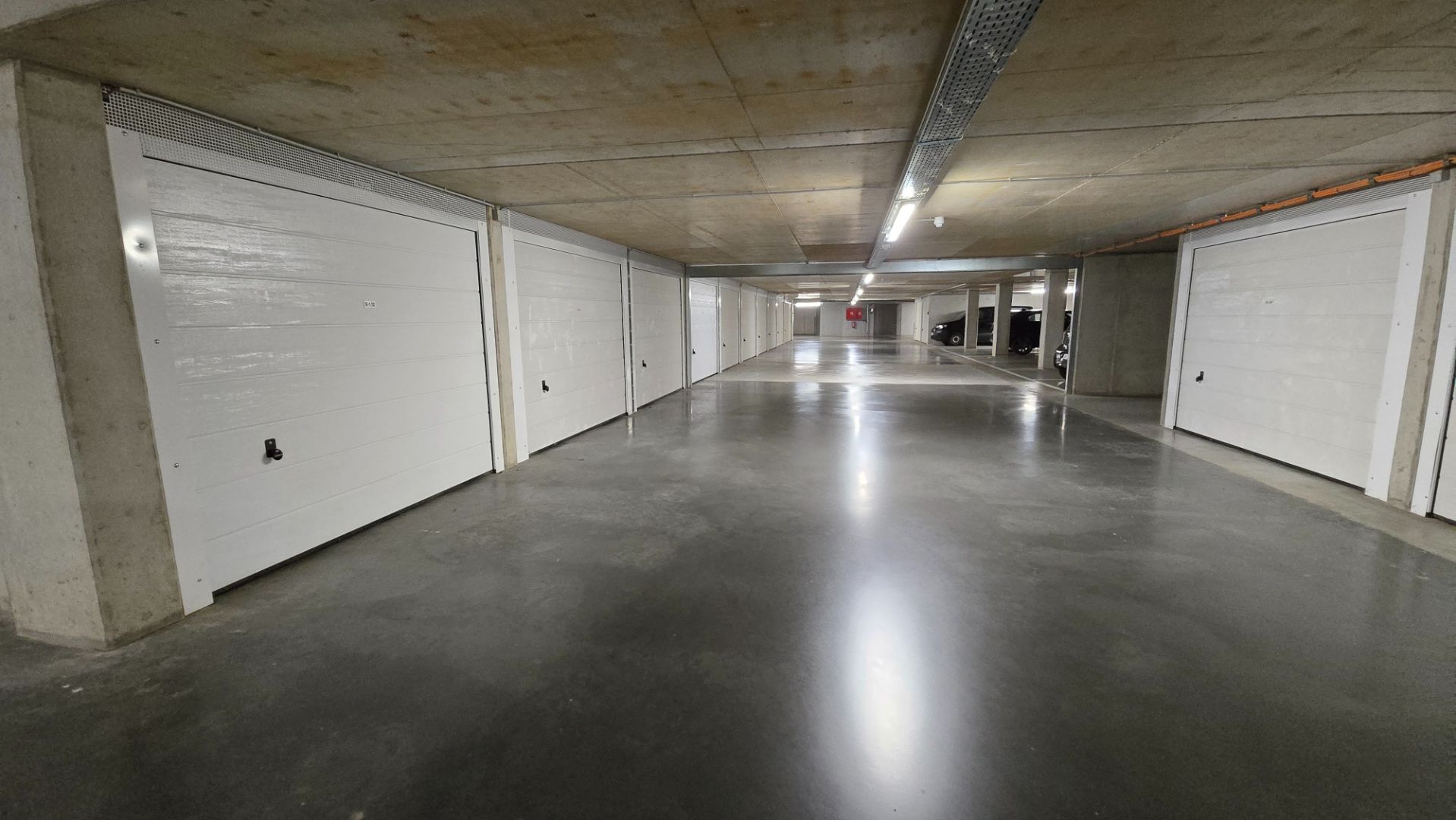 Ruime garagebox - Res. Duinenwaterpromenade foto 6