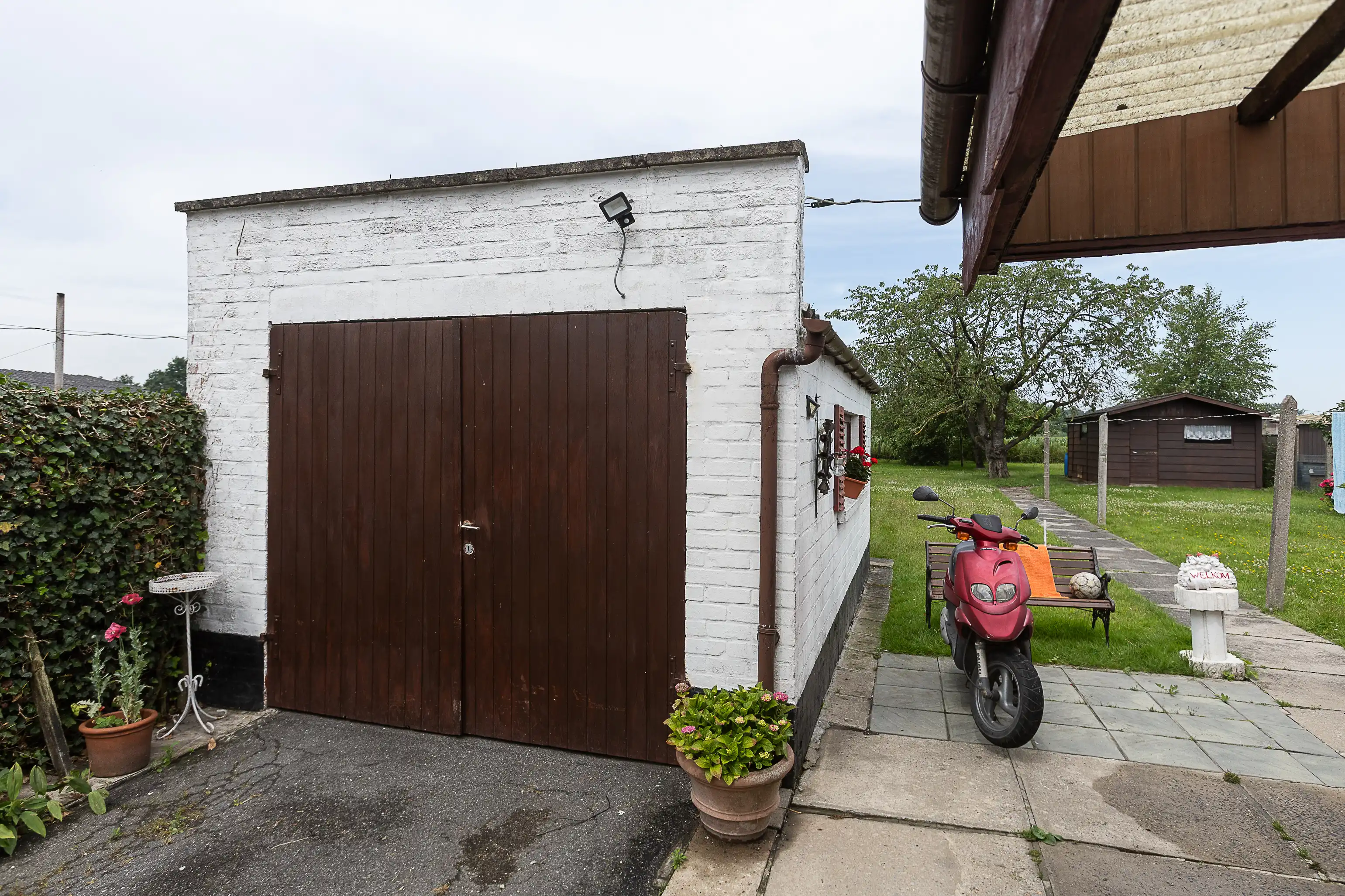 Te renoveren woning met prachtige tuin aan Drongengoedbos foto 22