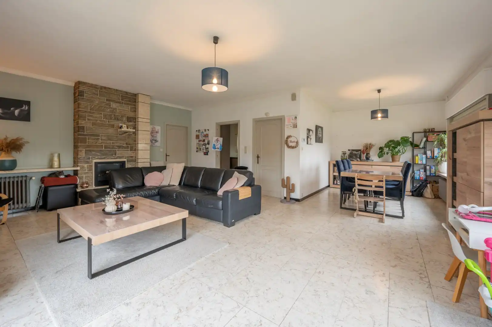 Te renoveren vrijstaande woning met 3 slaapkamers en tuin in Sijsele foto 3