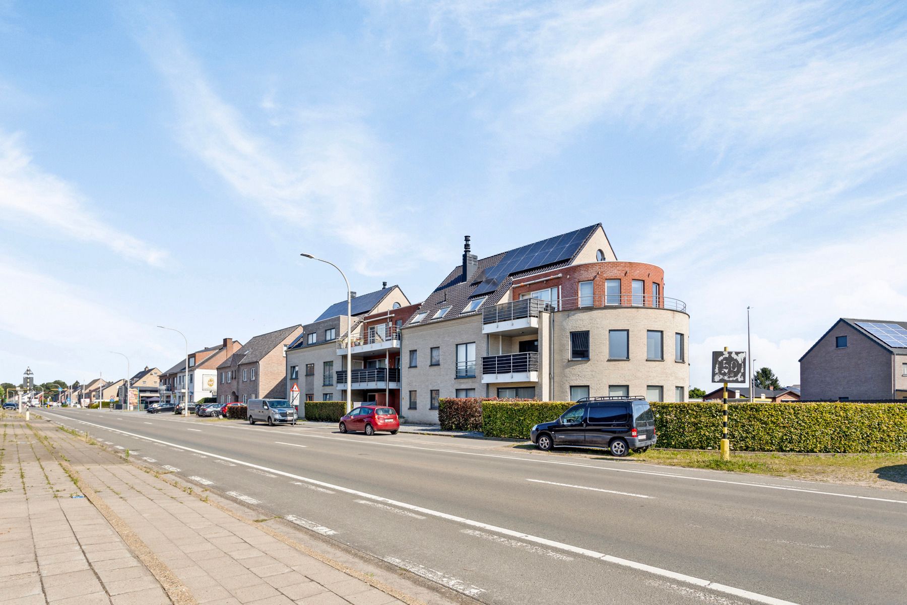 PRACHTIG APPARTEMENT MET 3 SLAAPKAMERS EN TERRAS foto 3