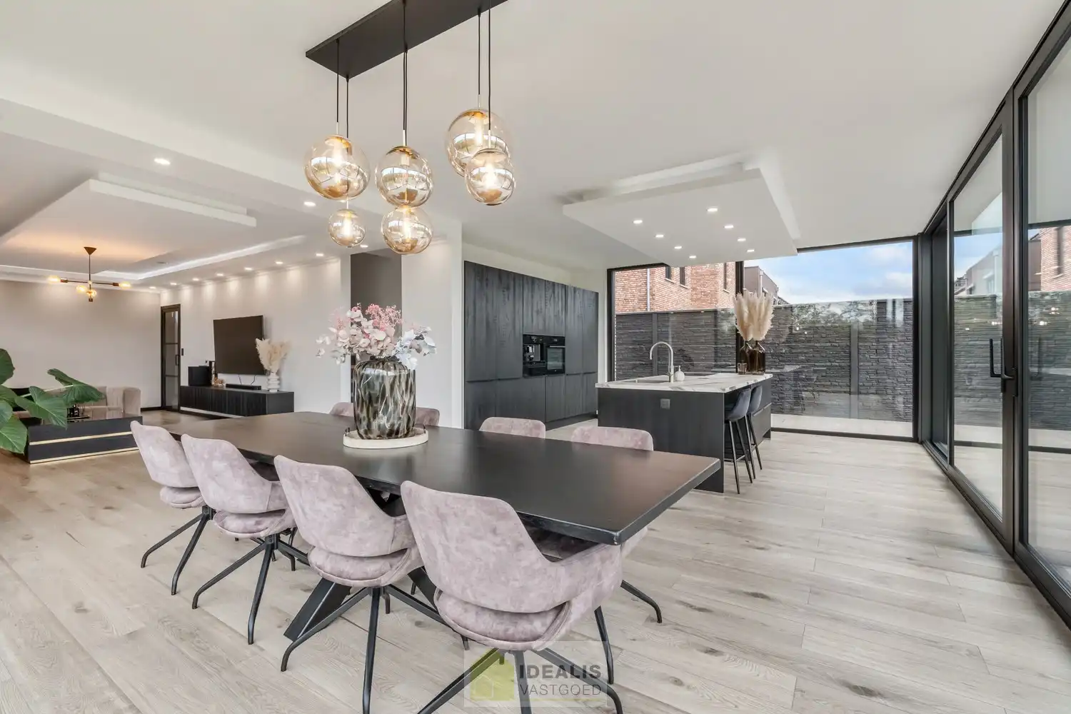 EEN BIJZONDER RIANTE WONING VAN MAAR LIEFST 302M² WOONOPPERVLAKTE OP EEN KNAP PERCEEL VAN 5A 90CA. foto 24