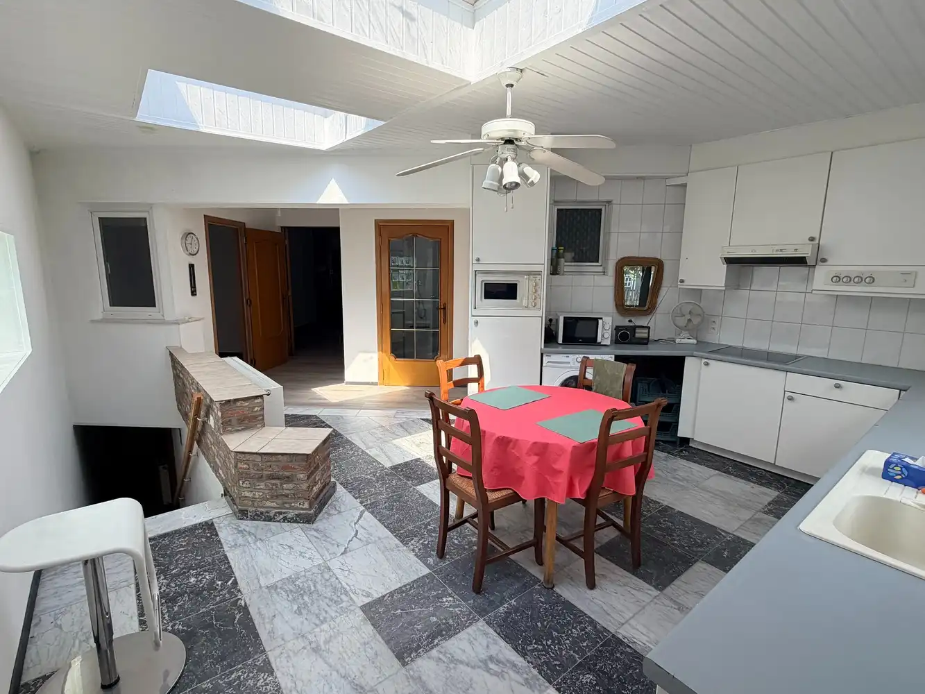 Grote gezinswoning met eventueel kangoeroepotentieel op toplocatie - MET garage foto 7