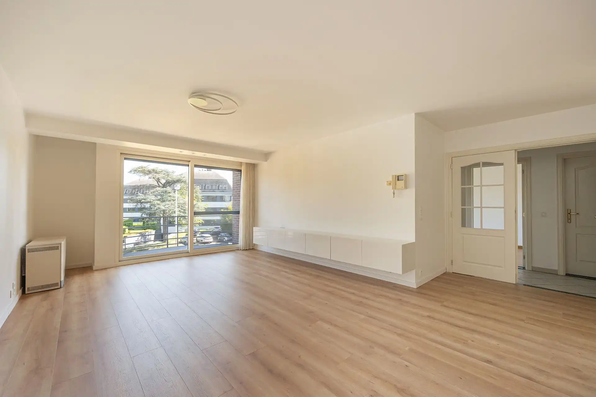 Lichtovergoten appartement met 2 terrassen en garagebox! foto 7