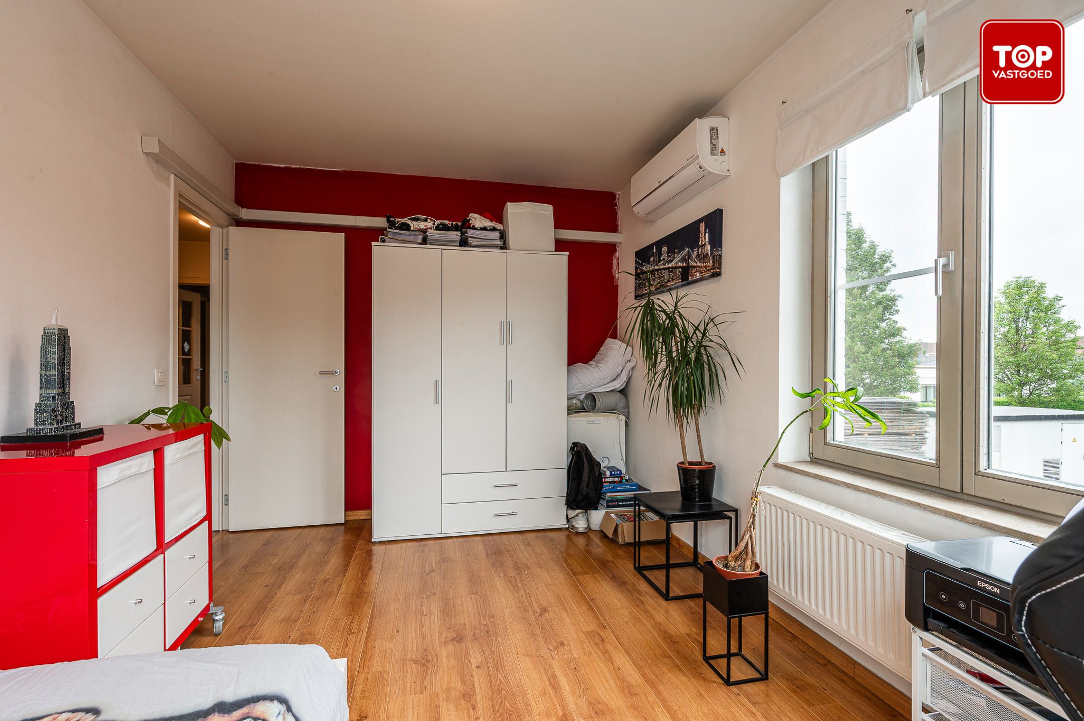 Ruime gezinswoning met 4 slaapkamers, garage en tuin nabij stadscentrum foto 20