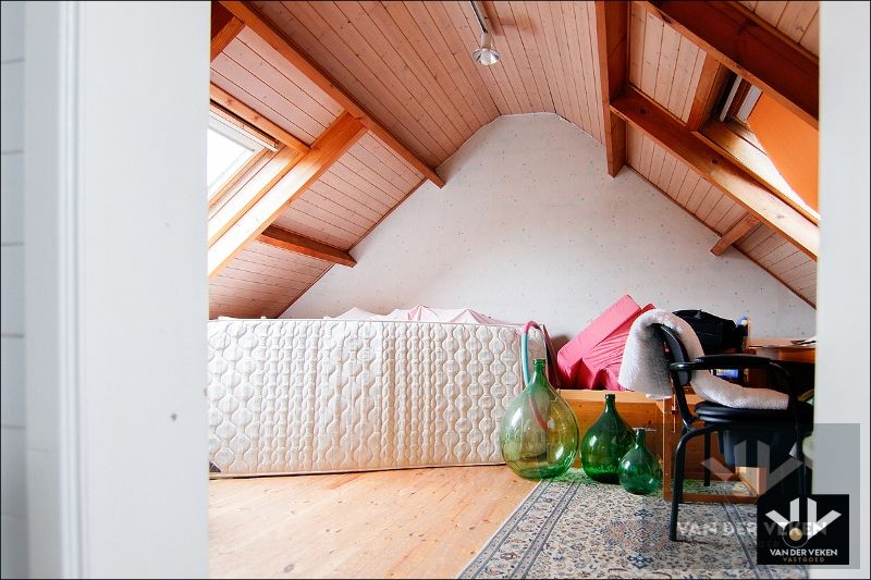 RUIME GEZINSWONING MET 4 SLPK EN PRAKTIJKRUIMTE foto 34