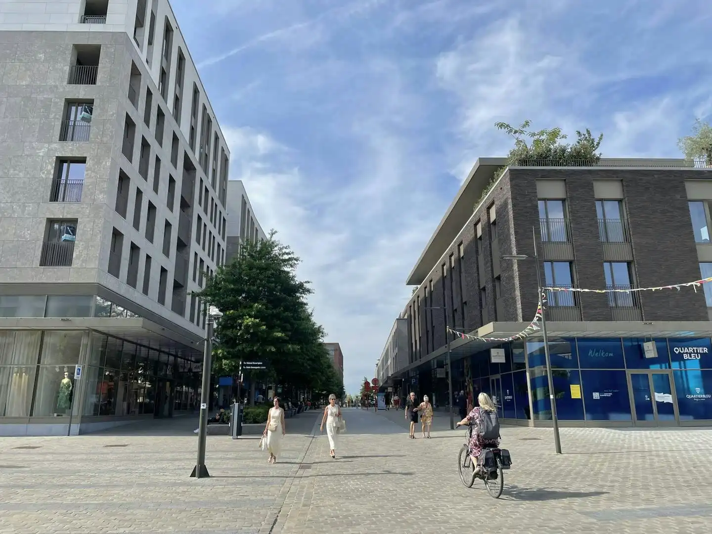 Instapklaar 1-slaapkamer appartement in Quartier Bleu foto 16