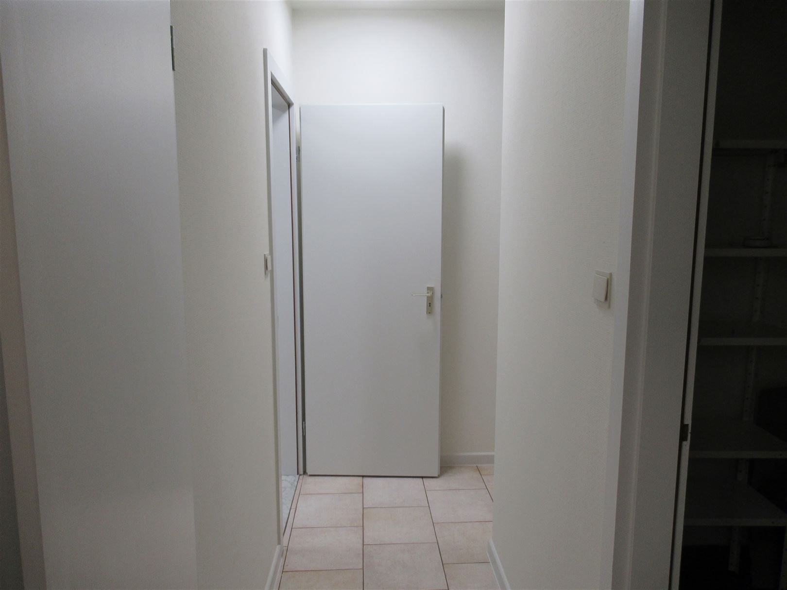 Appartement met 2 slaapkamers in centrum van Sint-Truiden. foto 4