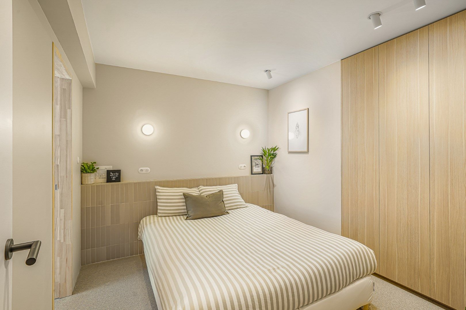 Luxueus gerenoveerd appartement met lateraal zeezicht foto 19