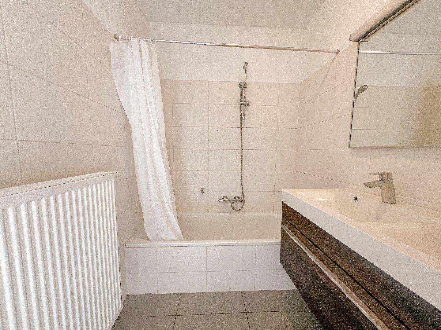 Prachtig gelegen 2 slaapkamerappartement met 2 terrassen foto 16