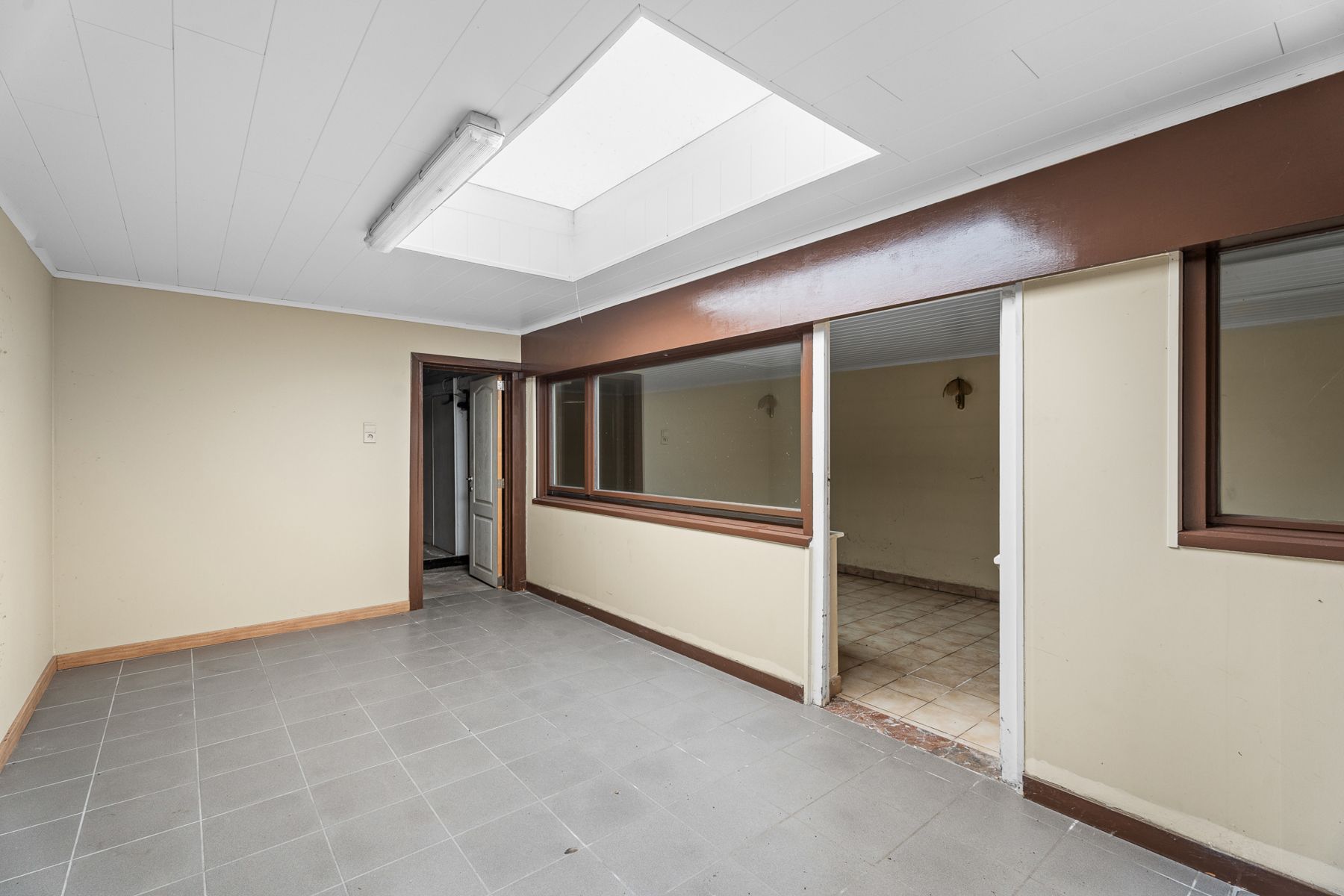 Te renoveren 3 slpk. woning met garage en uitweg foto 18