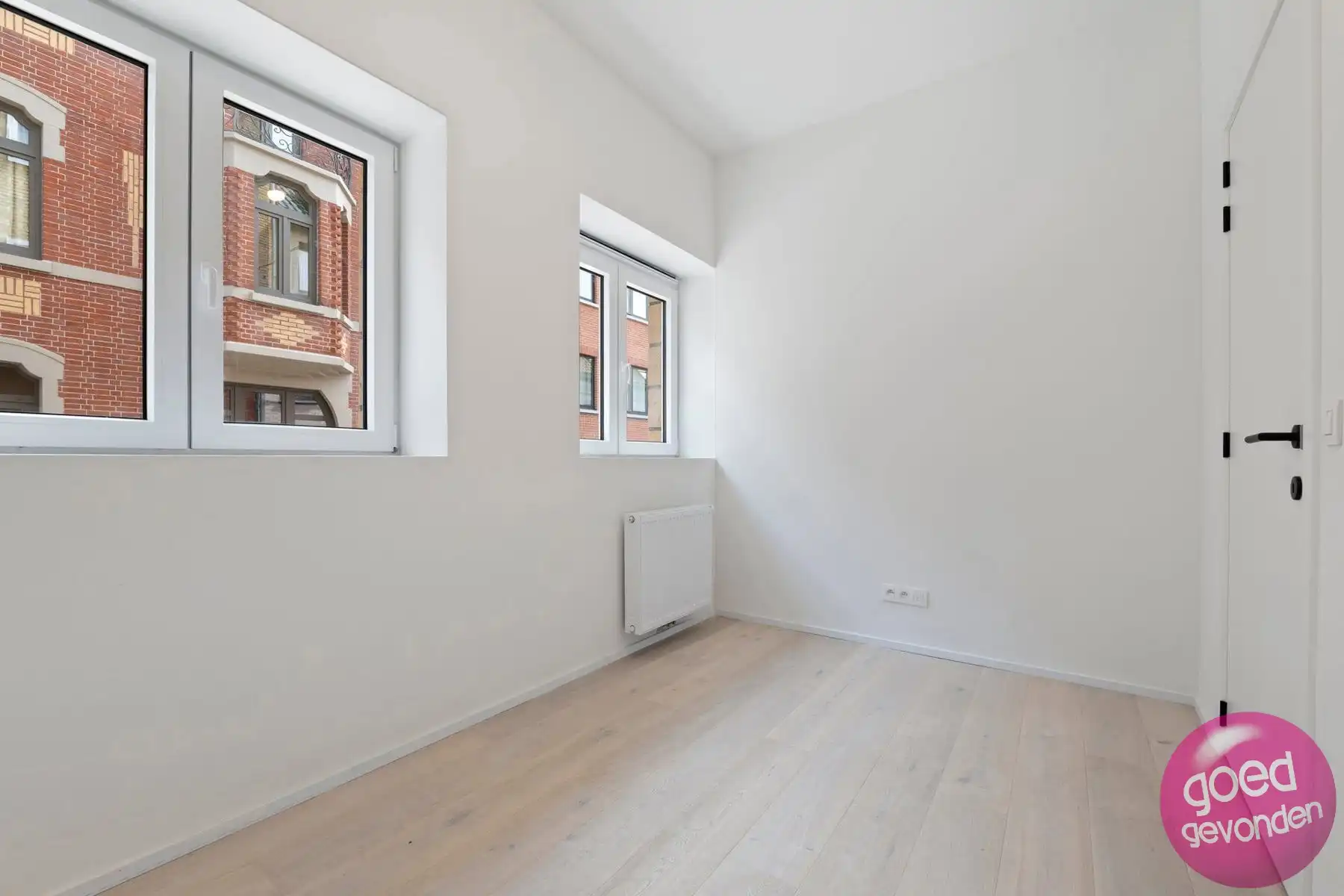 NIEUW APP - 1of2 SLK - TERRAS - KELDER - CENTRUM - GEEN BTW foto 17