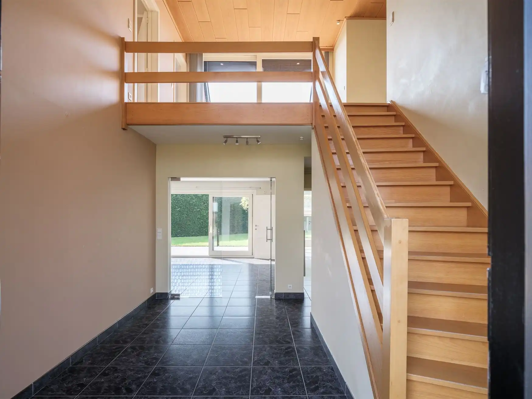 Lichtrijke gezinswoning van 266 m² in Deinze foto 7