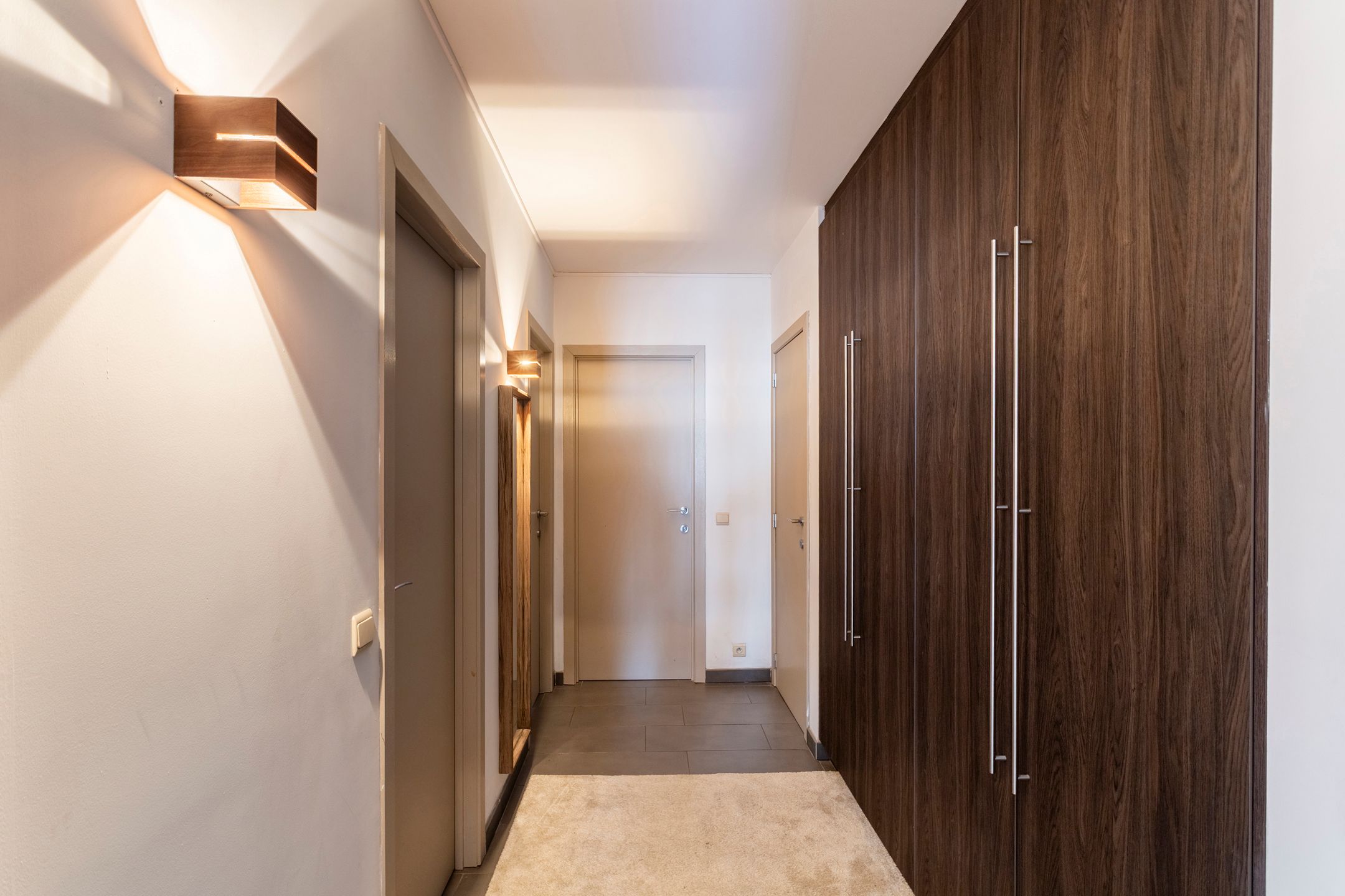 licht appartement met 2 terrassen pal op het Zuid foto 12