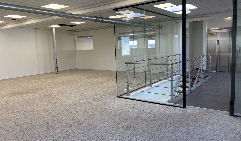 Ingedeeld kantoorverdiep te huur nabij N47 in Lokeren foto 11