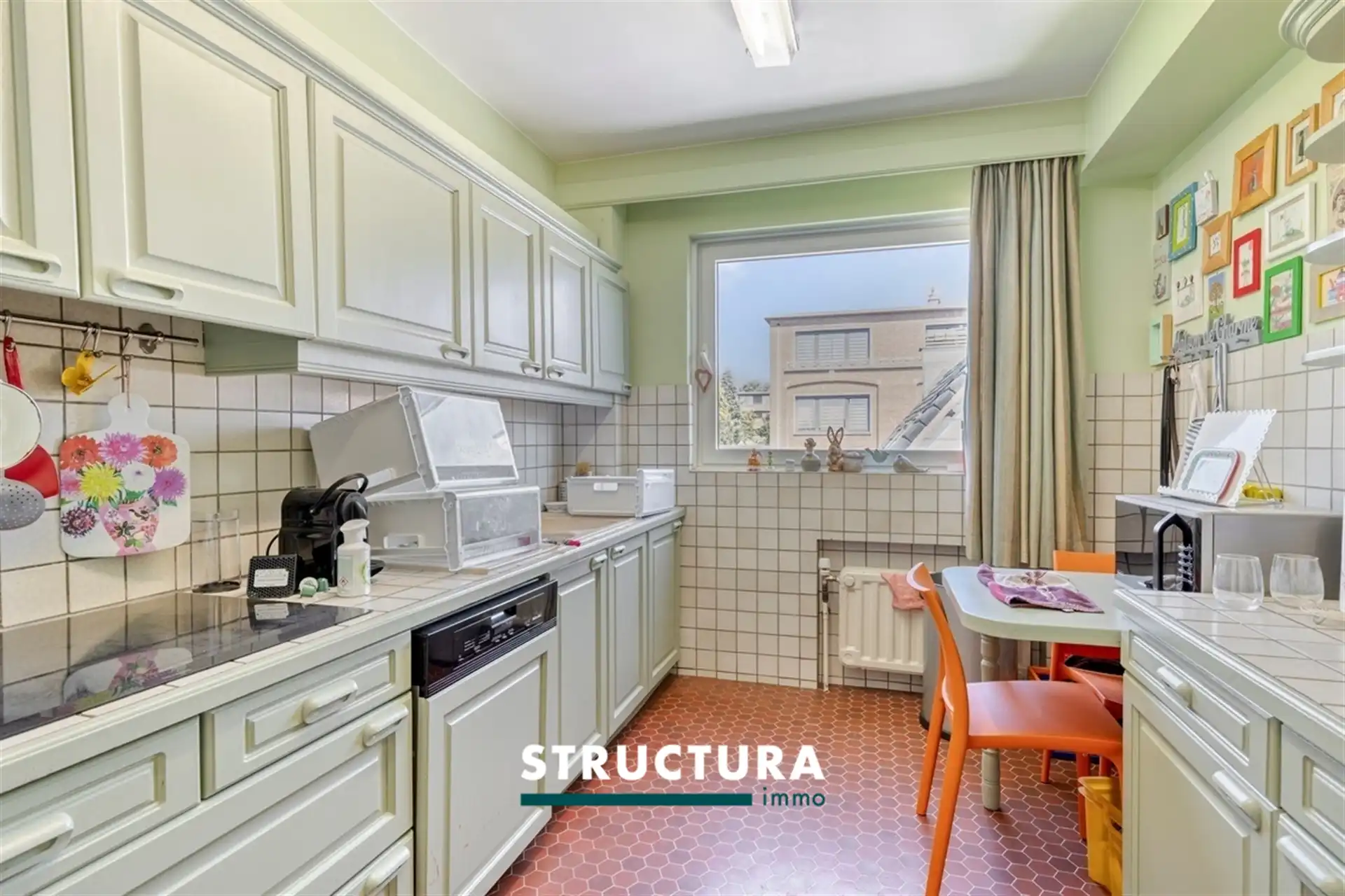 Prachtig, authentiek penthouse-appartement gelegen in een rustige buurt. foto 4