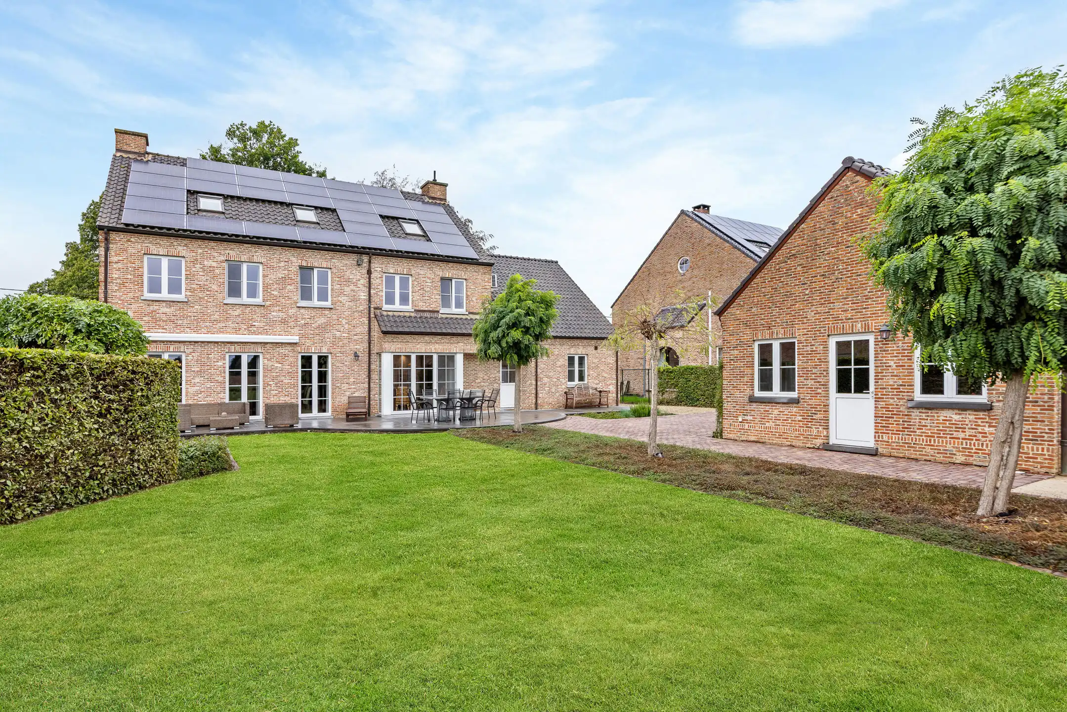 Exclusieve villa met zonnige tuin in Mal foto 46