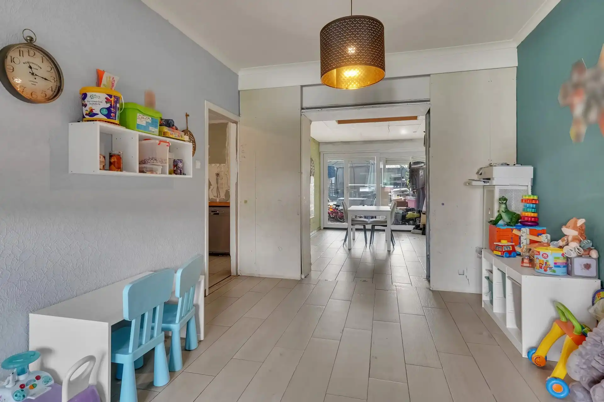 Ruime woning in rustige woonwijk foto 4