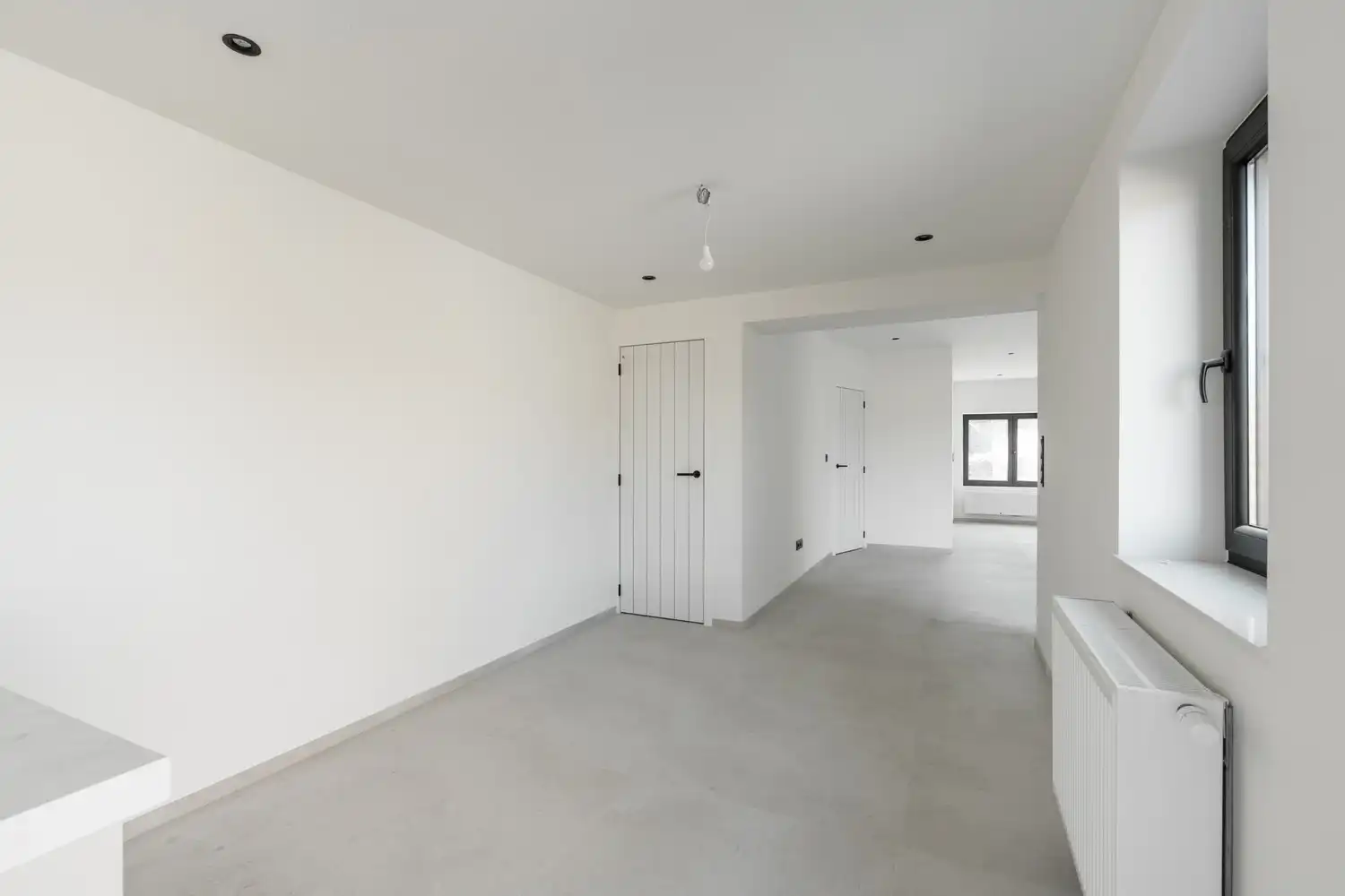 Ruime halfopen woning met 4 slaapkamers, ideaal gelegen aan de Steenweg op Kleine Brogel in Kaulille! foto 11