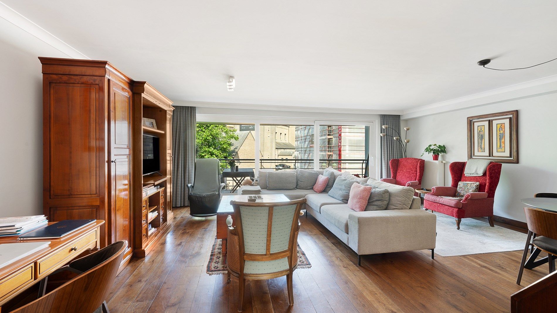Ruim en stijlvol appartement met open zicht in centrum Knokke foto 2