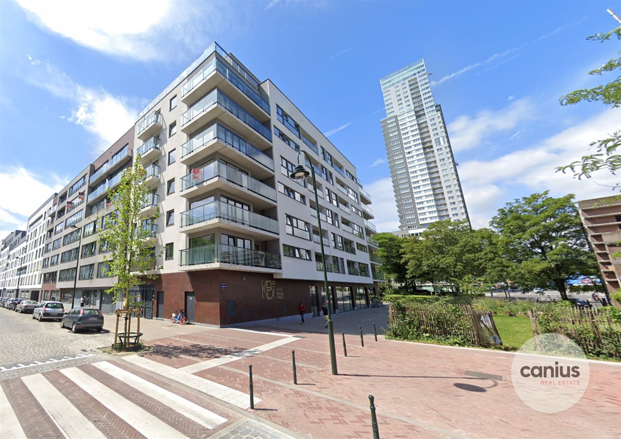 APP. MET 2 SLKS, AUTOSTAANPLAATS + KELDERBERGING foto {{pictureIndex}}